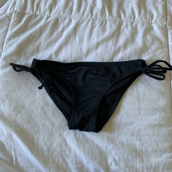 L.A. Hearts Black Bikini Bottoms Size Extra Small - Picture 1 of 6